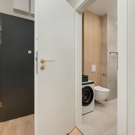 Prestizowy W Sercu Wroclawia Z Parkingiem I Klimatyzacja By Renters Prestige * Wroclaw