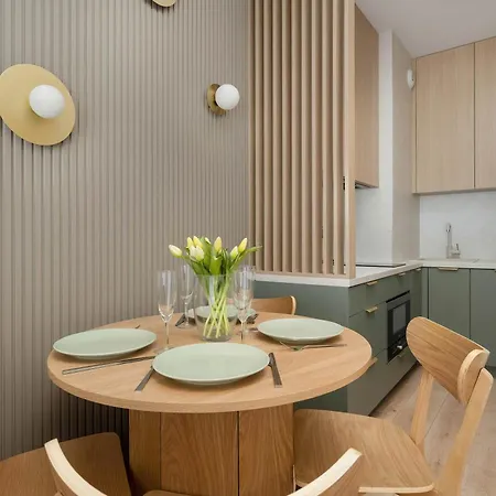 Apartment Prestizowy W Sercu Wroclawia Z Parkingiem I Klimatyzacja By Renters Prestige