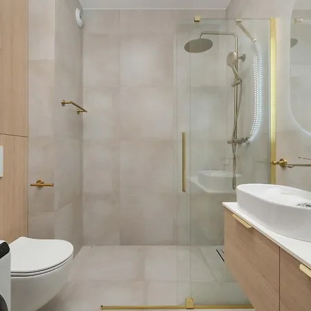 Appartamento Prestizowy W Sercu Wroclawia Z Parkingiem I Klimatyzacja By Renters Prestige
