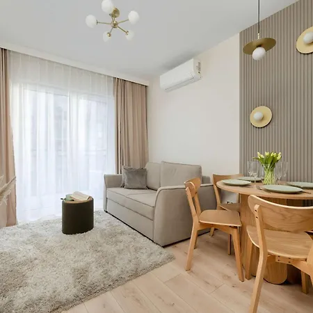 アパート Prestizowy W Sercu Wroclawia Z Parkingiem I Klimatyzacja By Renters Prestige ヴロツワフ